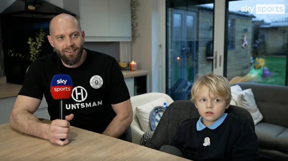 开云体育平台-狼队被“偷鸡”小球迷父亲：后来去球场他们都叫我偷鸡块贼